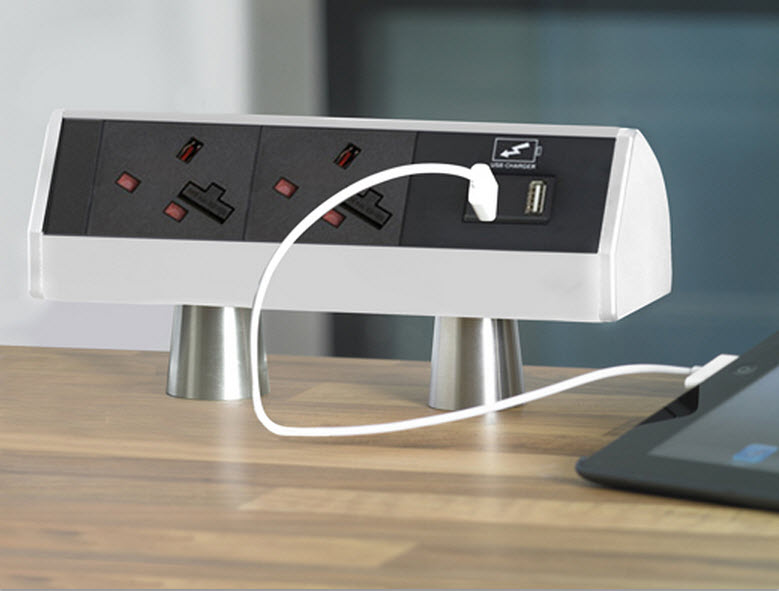 EVOline T-Dock / 1x power socket / 1x USB charger / sides color alanox-2528