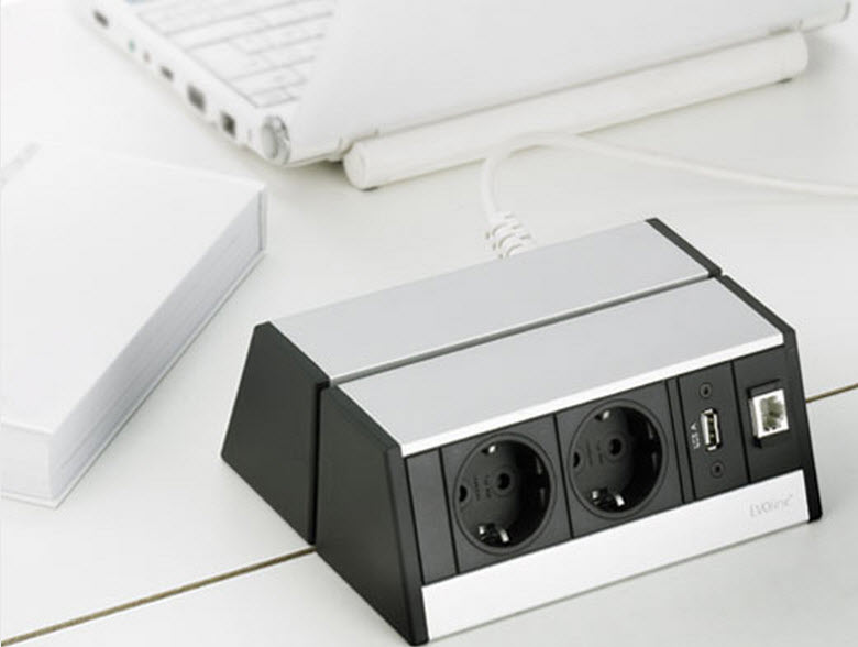 EVOline R-Dock Multimedia / 3x socket / 1x HDMI / 1x VGA / Sides Black-3161